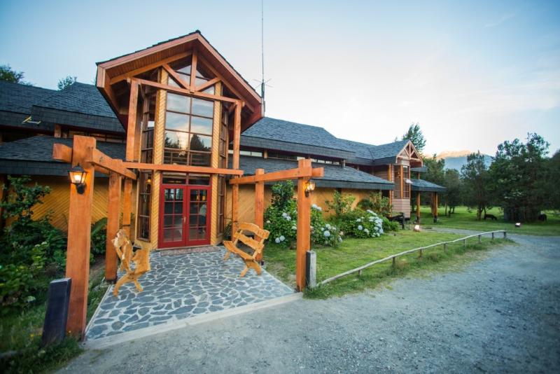 ホテルYelcho En La Patagonia コイハイケ エクステリア 写真